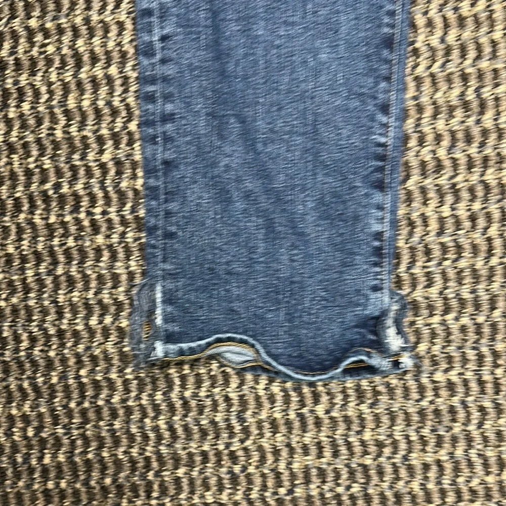Women's Gap Straight Leg Jeans - Picture 3 of 6